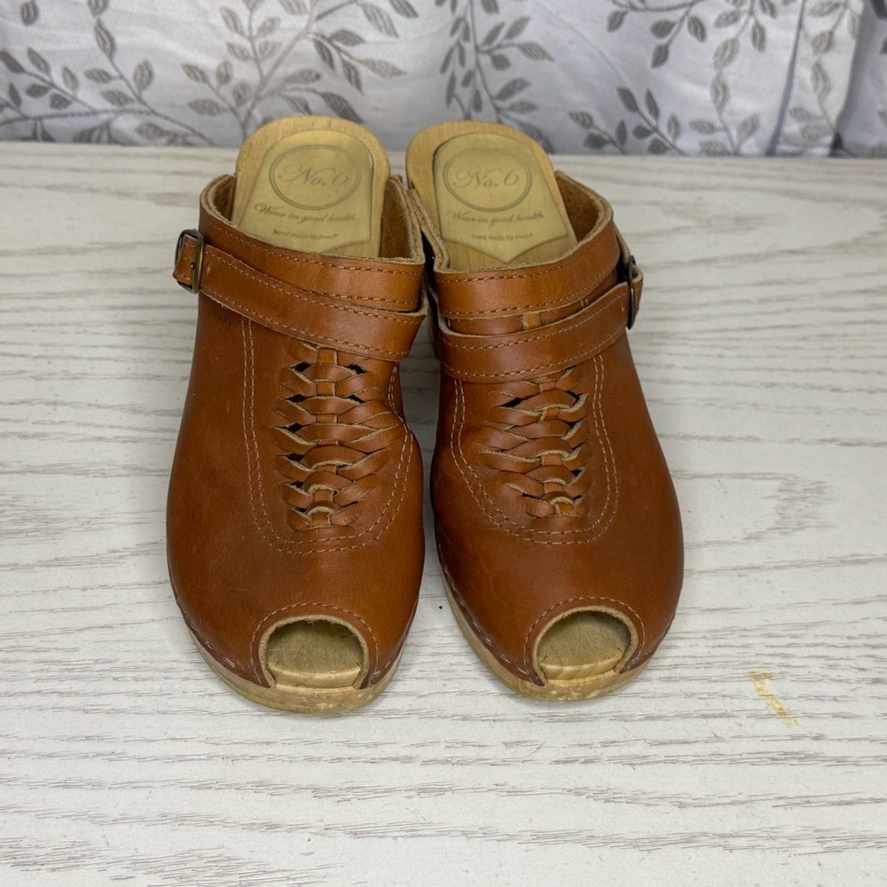 No. 6 Brown Leather Mules